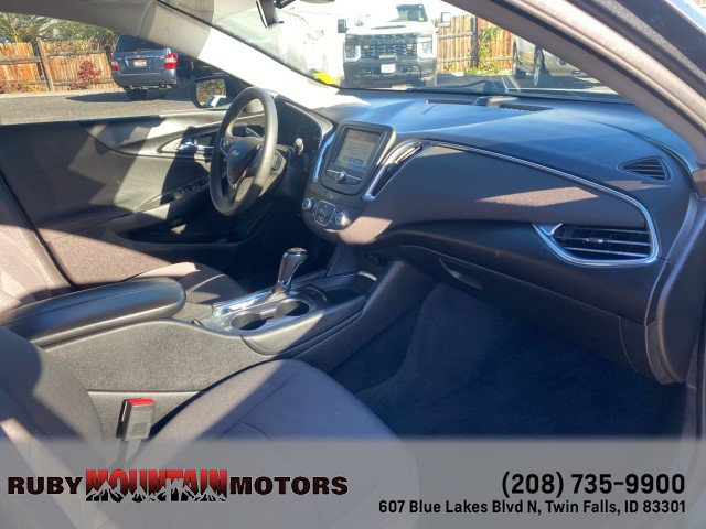 Used 2018 Chevrolet Malibu LT FWD image 33