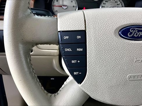 Used 2007 Ford Five Hundred Limited FWD image 9