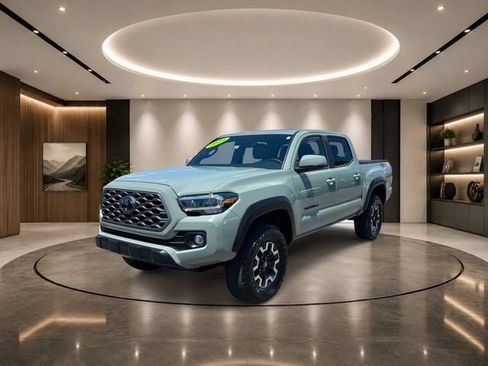 Used 2023 Toyota Tacoma TRD Off-Road w/ TRD Premium Off Road Package AWD/4WD image 2