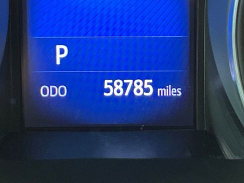 Used 2018 Toyota C-HR XLE image 18