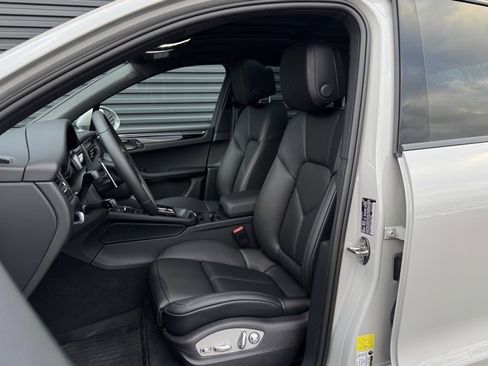 New 2026 Porsche Macan S image 5