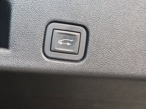 Used 2025 GMC Acadia Elevation image 53