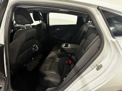 Used 2021 Chevrolet Malibu LT image 16