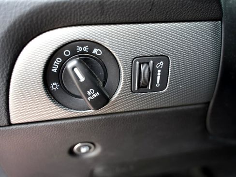 Used 2018 Dodge Durango GT image 32