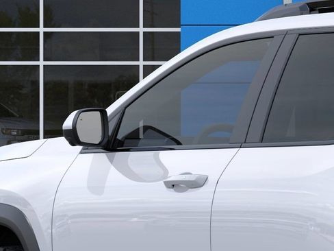 New 2026 Chevrolet Equinox ACTIV w/ LPO, Trailering Package AWD/4WD image 12