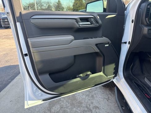 Used 2022 Chevrolet Silverado 1500 ZR2 w/ Technology Package AWD/4WD image 7