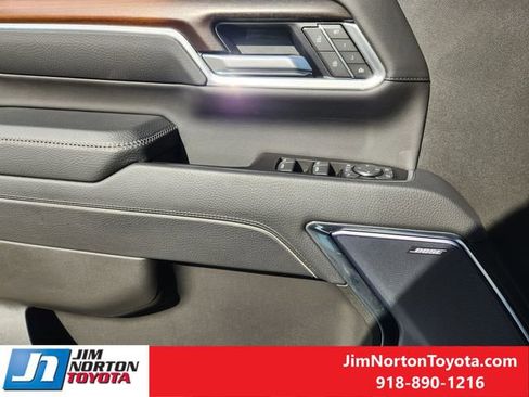 Used 2025 GMC Sierra 2500 Denali w/ Denali Reserve Package image 25