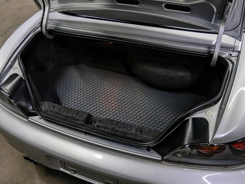 Used 2004 Honda S2000 image 44