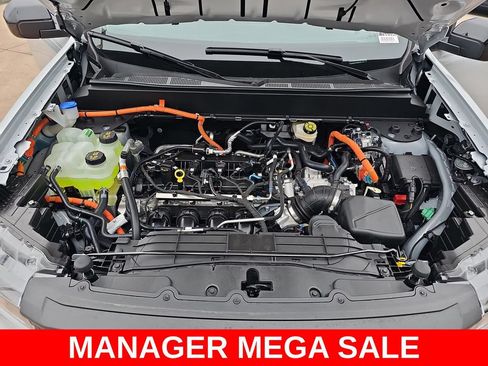 New 2026 Ford Maverick XLT w/ XLT Luxury Package FWD image 31