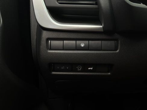 Used 2025 Nissan Rogue SV FWD image 22