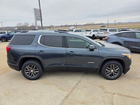 Used 2019 GMC Acadia SLT FWD image 9