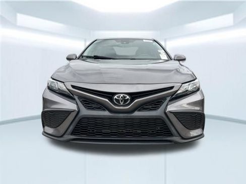 Used 2024 Toyota Camry SE w/ Convenience Package FWD image 2