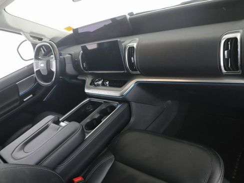 Used 2025 Ford Expedition Max Platinum image 36