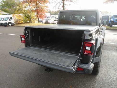 Certified 2024 Jeep Gladiator Rubicon image 18