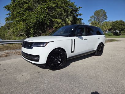 New 2025 Land Rover Range Rover Long Wheelbase SE