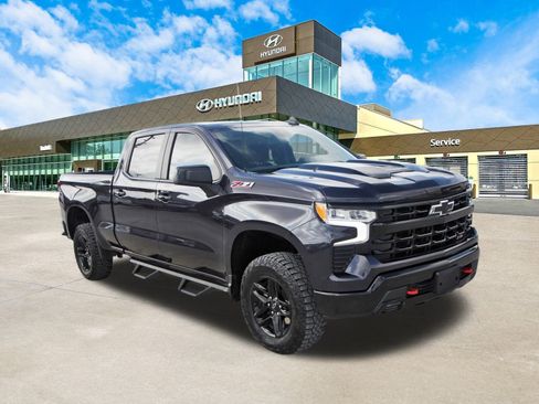 Used 2024 Chevrolet Silverado 1500 LT Trail Boss image 3