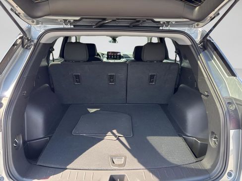 Used 2025 Chevrolet Blazer LT FWD image 7