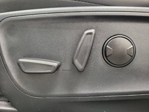 Used 2025 Ford Escape Platinum AWD/4WD image 18