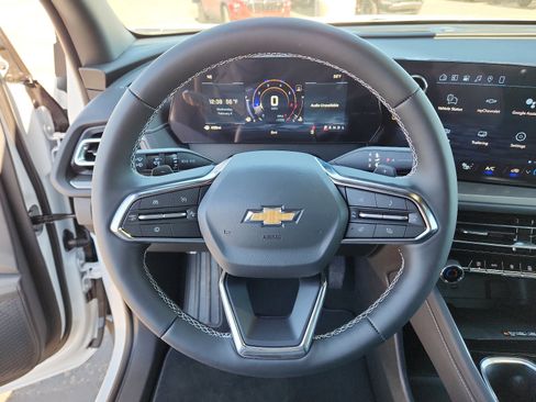 New 2026 Chevrolet Traverse LT image 18