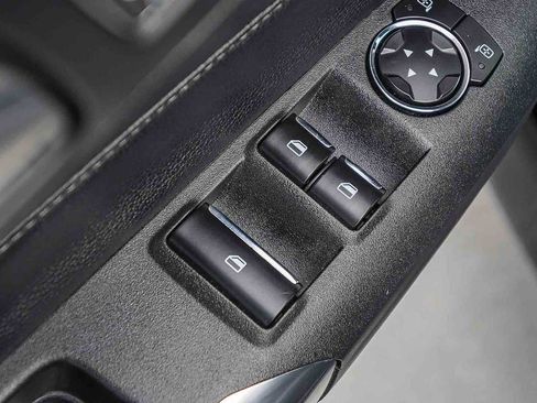 Used 2022 Ford Mustang Premium image 23