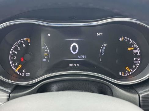 Used 2021 Jeep Grand Cherokee Limited image 36