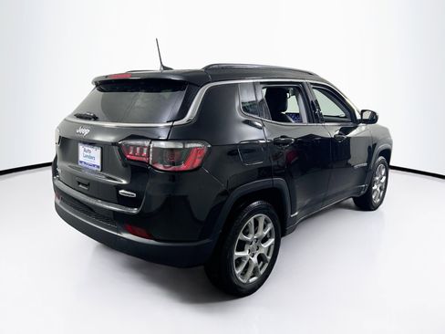Used 2022 Jeep Compass Latitude AWD/4WD image 5