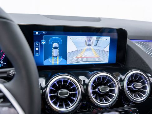 New 2026 Mercedes-Benz GLA 250 4MATIC image 24