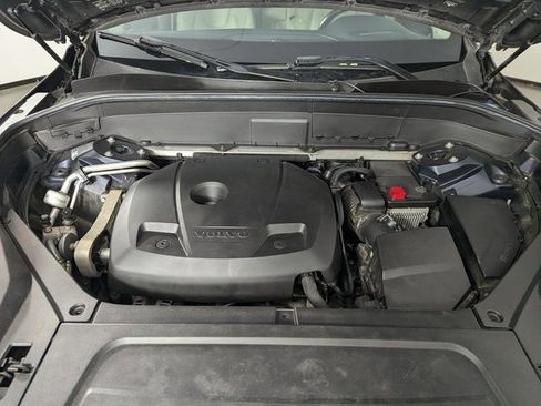 Used 2016 Volvo XC90 T6 Momentum w/ Momentum Plus Package image 9