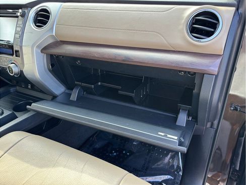 Used 2019 Toyota Tundra Limited w/ Limited Premium Package AWD/4WD image 43