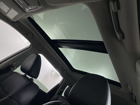 Used 2019 Nissan Rogue SL w/ Premium Package image 21