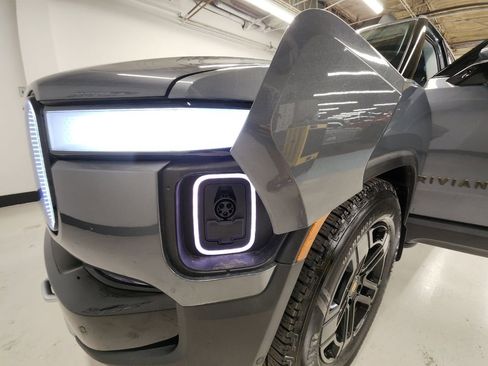 Used 2023 Rivian R1T Adventure image 27