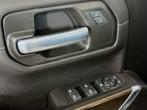 Used 2020 Chevrolet Silverado 1500 LT Trail Boss AWD/4WD image 17