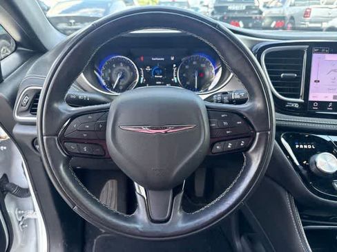 Used 2022 Chrysler Pacifica Limited w/ Uconnect Theater Family Group AWD/4WD image 12