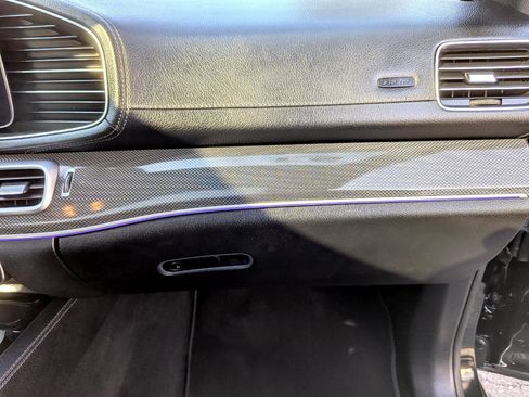 Used 2023 Mercedes-Benz GLS 450 4MATIC image 36