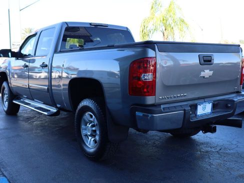 Used 2008 Chevrolet Silverado 2500 LT w/ 2LT Convenience Package image 3