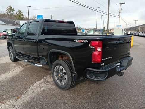 Used 2022 Chevrolet Silverado 2500 Custom w/ Custom Value Package image 19