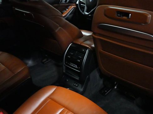 Used 2023 BMW X7 xDrive40i w/ Premium Package AWD/4WD image 12