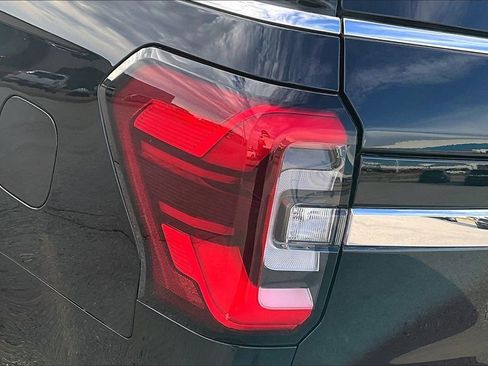 Used 2024 Ford Expedition Max Limited image 30
