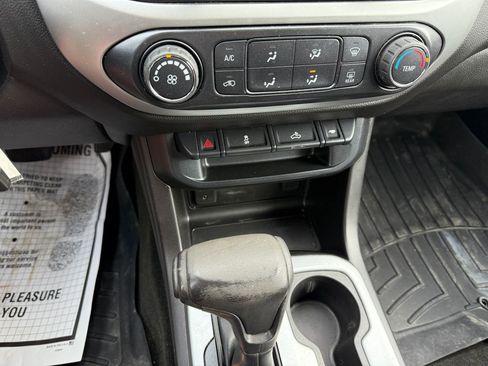 Used 2016 Chevrolet Colorado LT w/ LT Convenience Package image 23