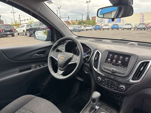 Used 2023 Chevrolet Equinox LT image 37