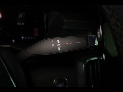 Used 2025 GMC Acadia Elevation image 29