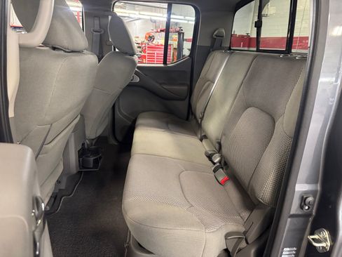 Used 2020 Nissan Frontier SV RWD image 16