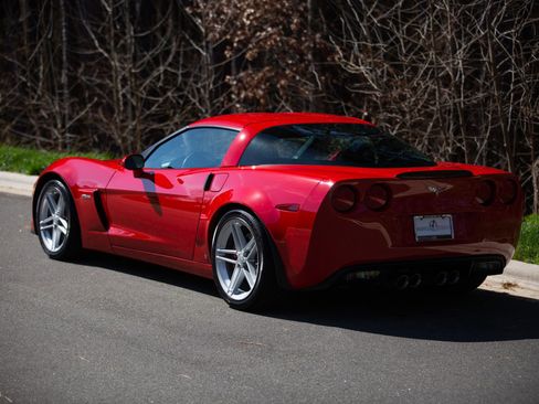 Used 2007 Chevrolet Corvette Z06 w/ Preferred Equipment Group RWD image 21