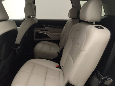 Used 2021 Kia Telluride EX w/ EX Premium Package AWD/4WD image 18