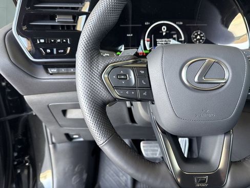 Certified 2026 Lexus TX 500h AWD w/ Technology Package image 15