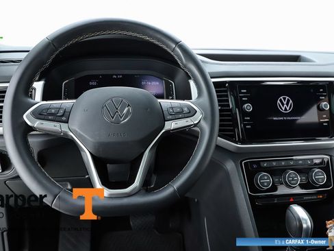 Used 2022 Volkswagen Atlas Cross Sport SE w/ Panoramic Sunroof Package FWD image 57