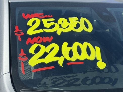 Used 2024 Chevrolet Equinox LS w/ LS Convenience Package FWD image 2