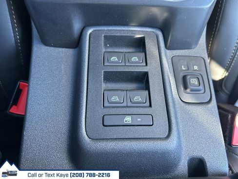 New 2025 Ford Bronco Badlands w/ Sasquatch Package AWD/4WD image 75