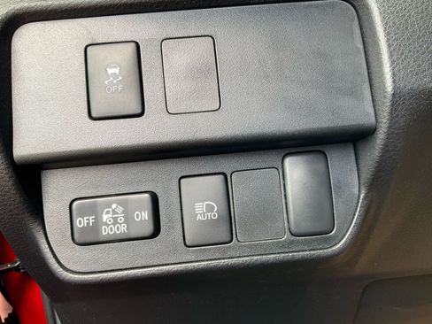 Used 2023 Toyota Tacoma SR5 w/ Technology Package AWD/4WD image 16