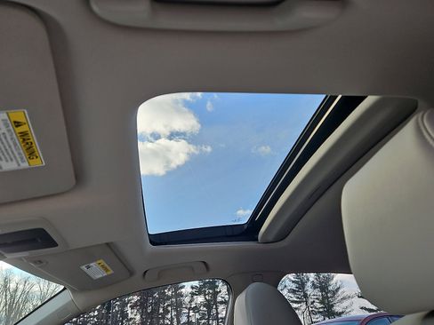 Certified 2024 Honda Civic EX-L image 15